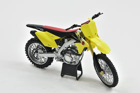NewRay 1/12 RM-Z450 die-cast model ready for display and gifting.
