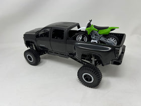 New-Ray X-Treme Adventure truck rear gate open for cargo action