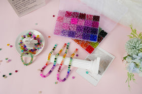 Newskit 24-grid bead organizers keep colors tidy during projects