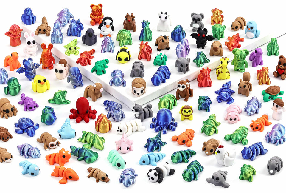 NEXT STOP M 25-piece animal figures set front view for display and play