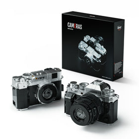 Nifeliz cameras building set with numbered bags supports focused, paced assembly.