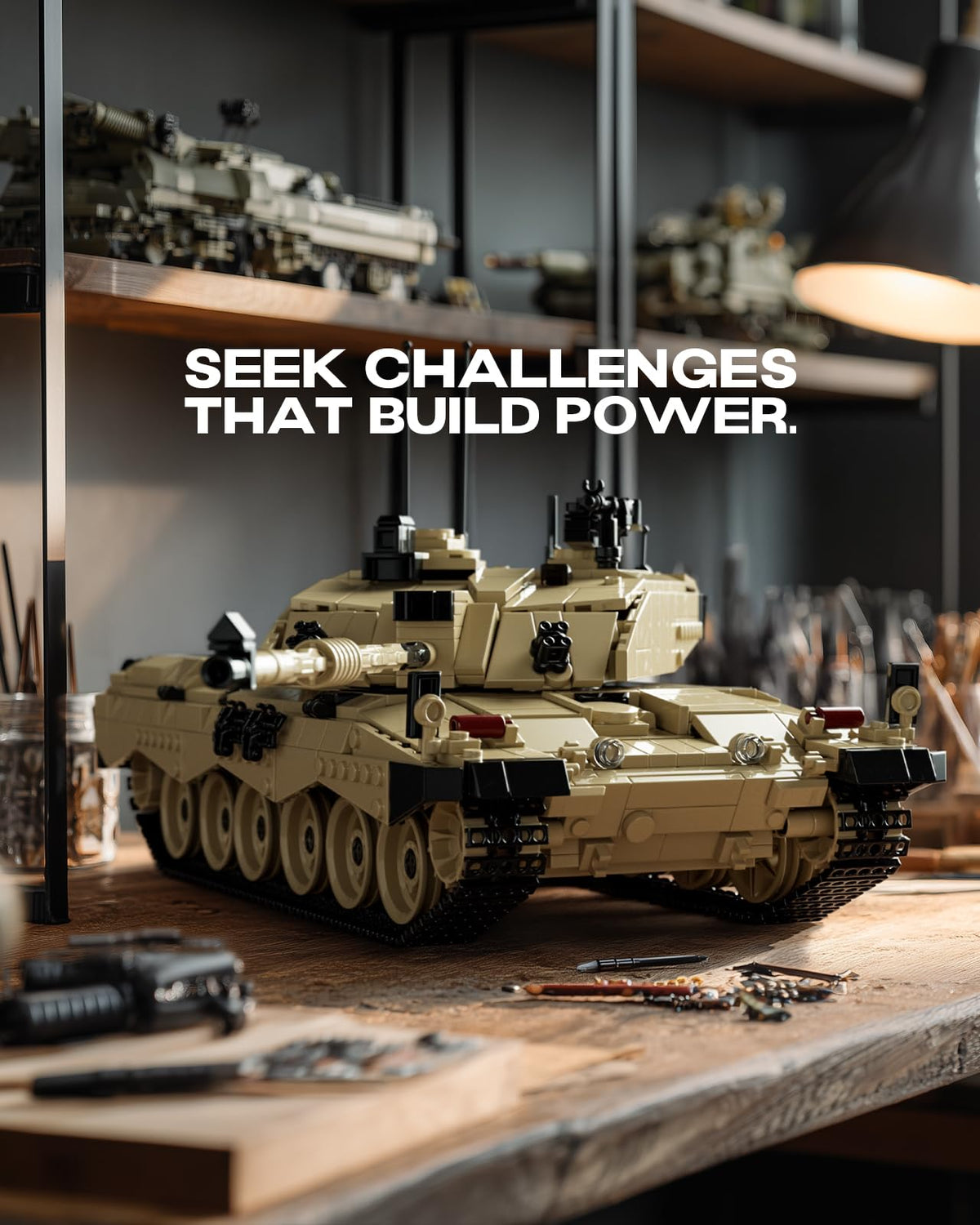 Nifeliz Challenger 2 tank upper assembly highlighting authentic mechanics.