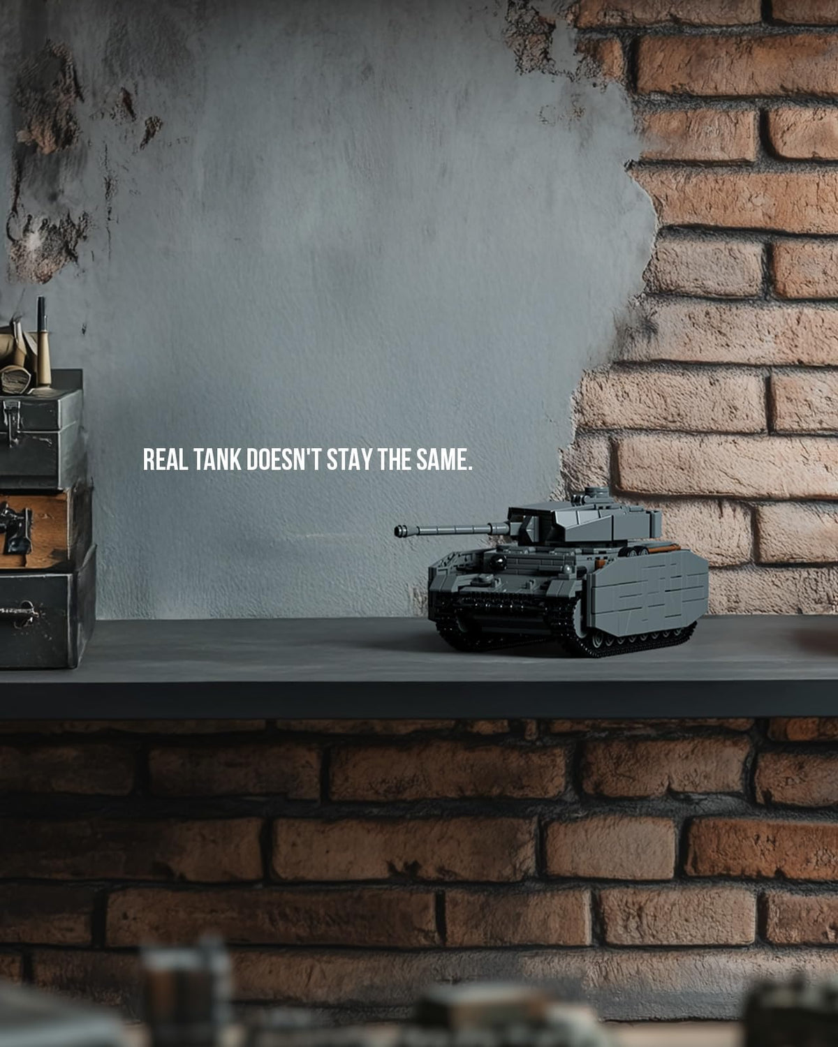 Nifeliz Panzer IV G engine parts detail revealing metallic interior realism