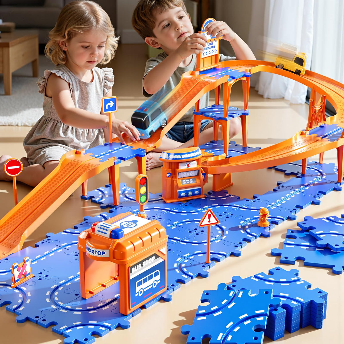NIPLOOOW 3-layer track design with cars climbing between levels for dynamic play