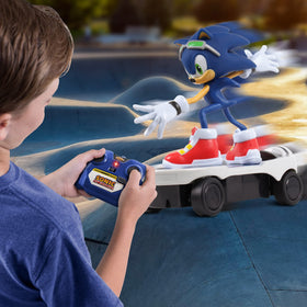 NKOK Sonic Free Rider Sonic figure on the board with vibrant 3D detail