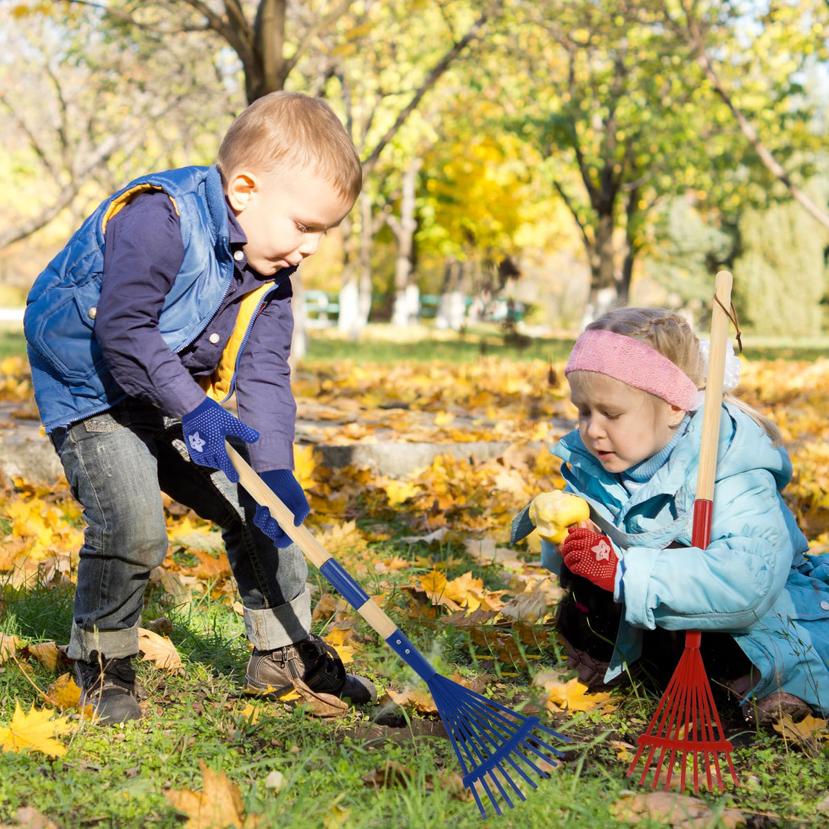 NNG kids blue leaf rake with wooden handle for safe, light-duty raking.