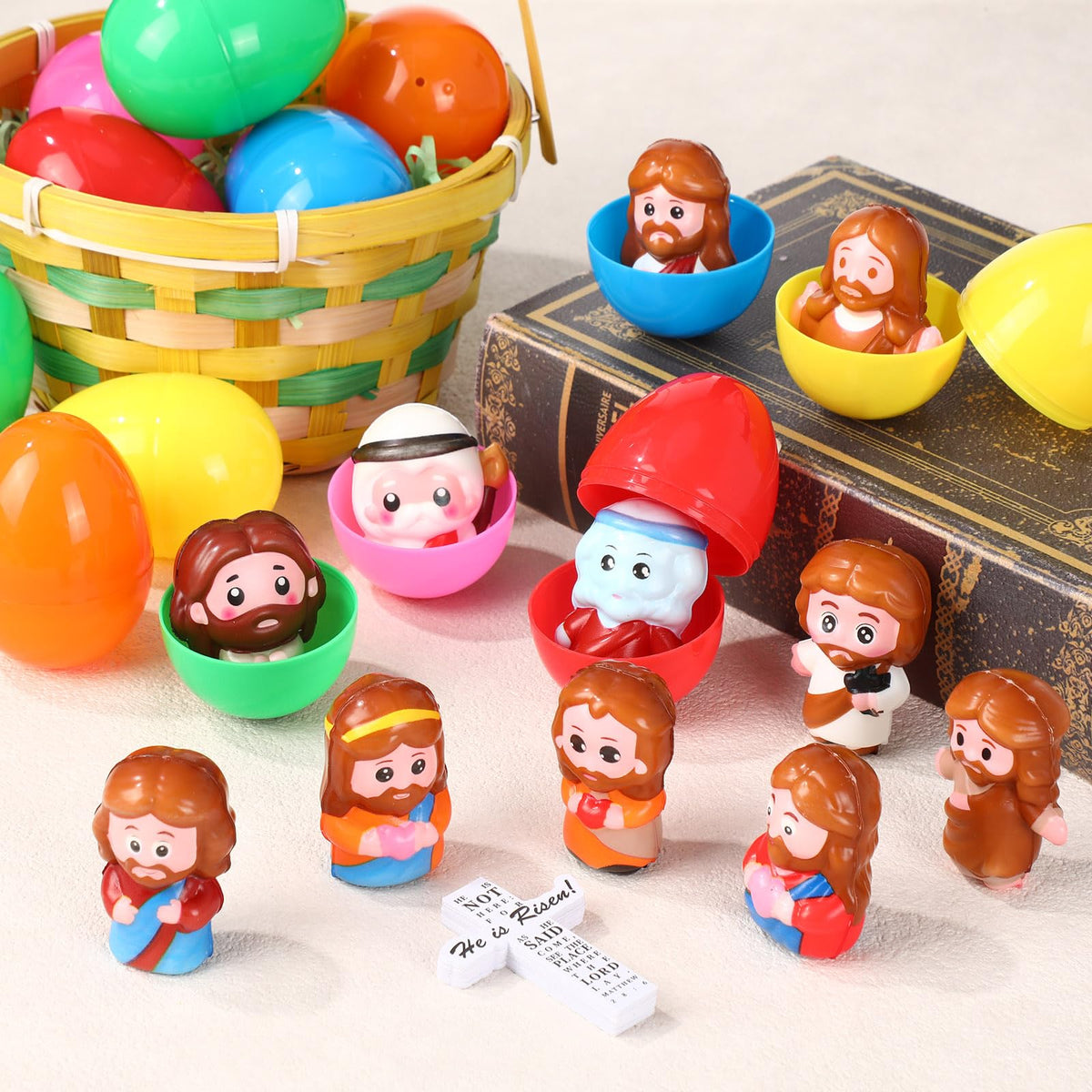 Novabright mini Jesus figurines sized 5 cm for classroom activities