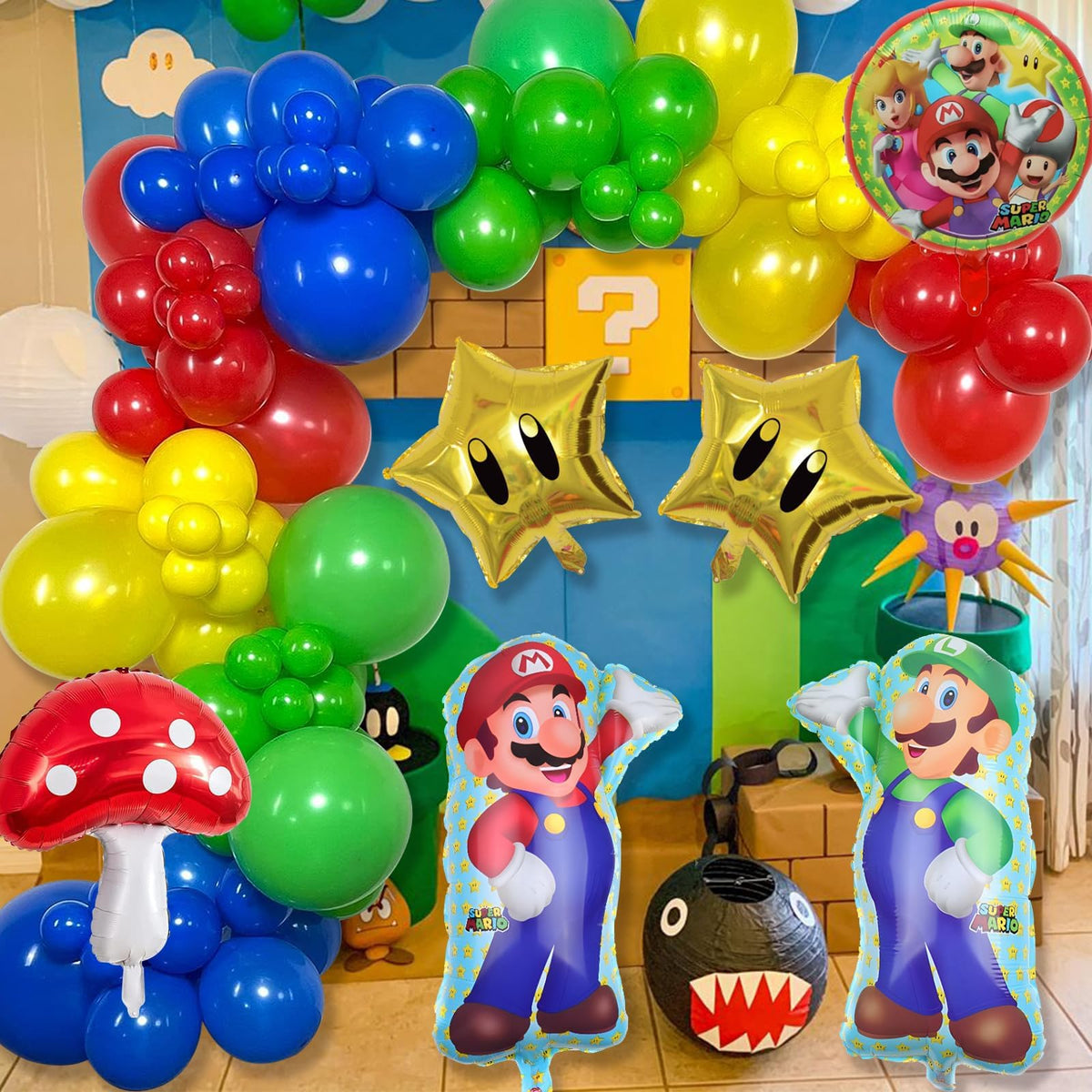 Novovida Round foil balloon provides balanced decorative touch