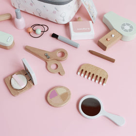 Nunukids wooden beauty play set display encourages sharing and group play.