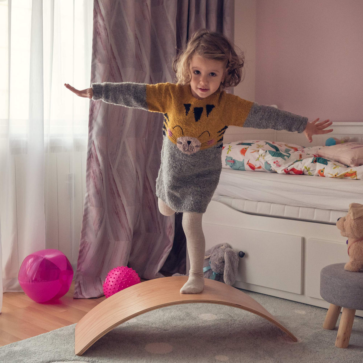 Nutty Toys wooden wobble board with non-toxic coating details