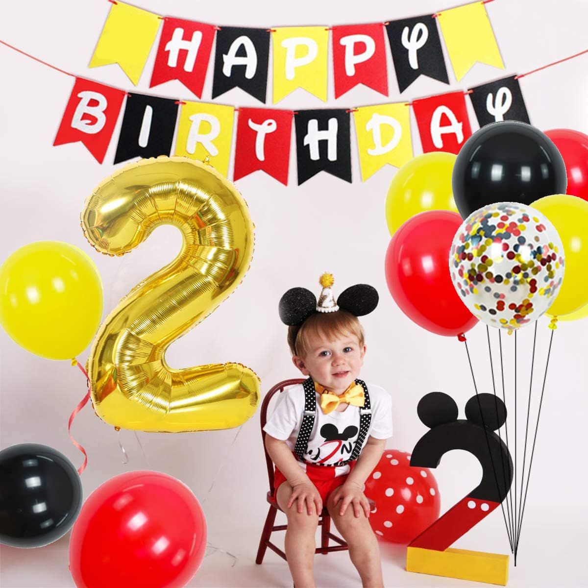 Nyhpar foil balloon black accents the party theme
