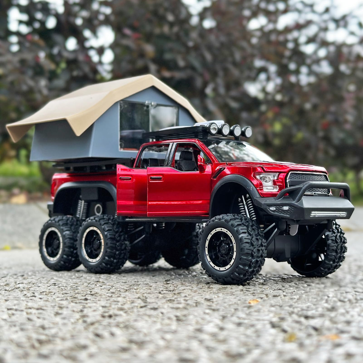 OANMYJJO F150 exterior design, a stylish display piece for a room or shelf.