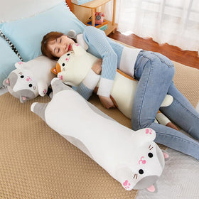 Oeonuas cat plush smiling face invites comforting hugs.