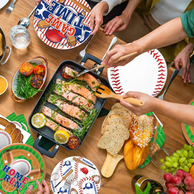 Oigco baseball cups support easy, spill-free serving for guests.