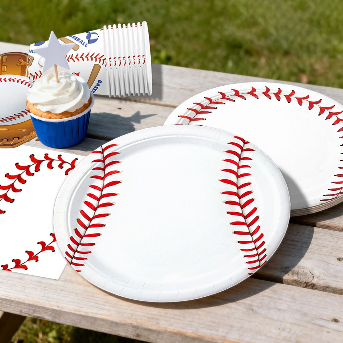 Oigco baseball cutlery set enables easy, mess-free meals
