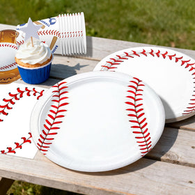 Oigco baseball cutlery set enables easy, mess-free meals