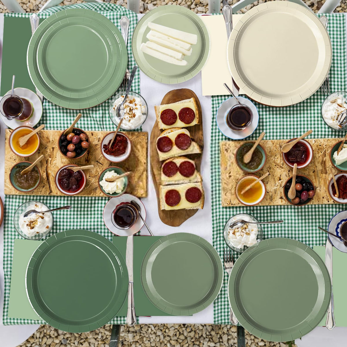 Oigco sage green napkins, convenient disposables for tidy events.