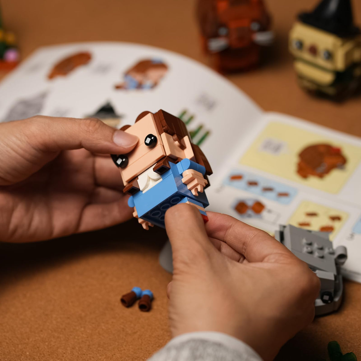 onederbkk classic action figure building set package dimensions compact box ideal for gifting.