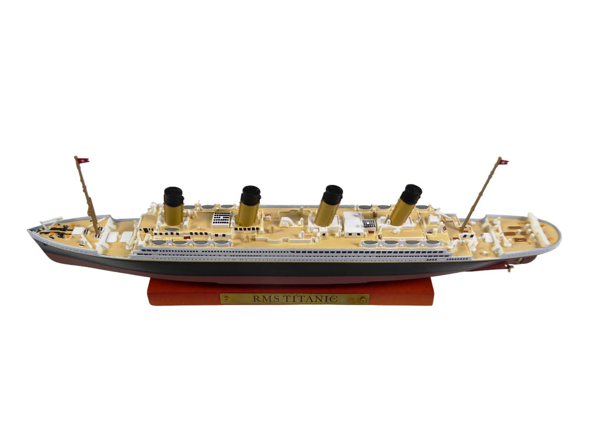 OPO 10 Titanic replica craftsmanship close-up emphasizes meticulous detailing for faithful display.