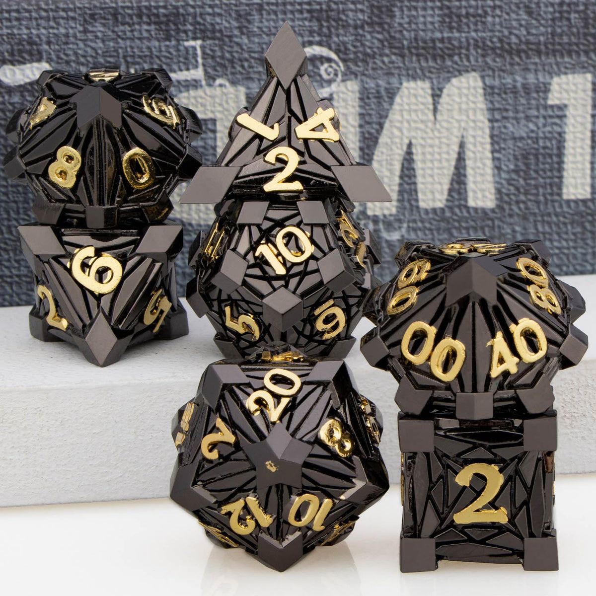 Orifantou metal dice D6; comfortable grip and legible numerals.