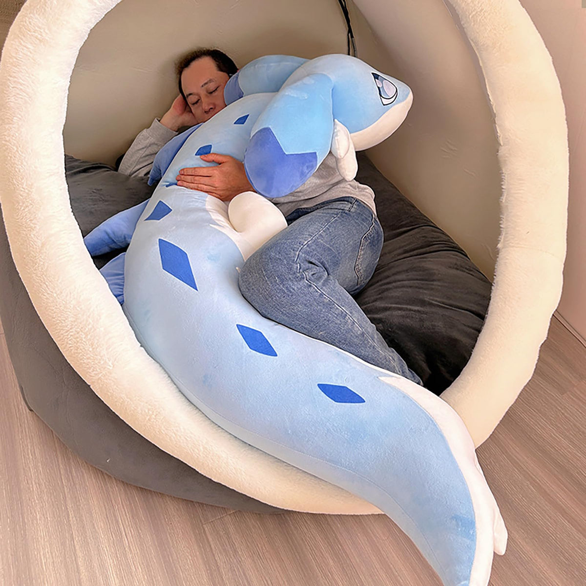OSOCU blue Chillet plush enhances living room decor with playful charm.