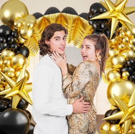 OTLGEUA black-gold latex balloons offer versatile color mix for backdrop accents