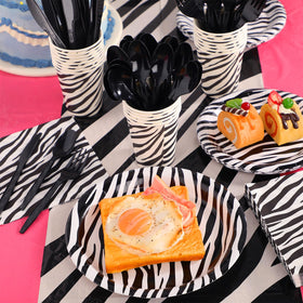 Oudain zebra 7-inch plate ideal for kids' portions and easy cleanup