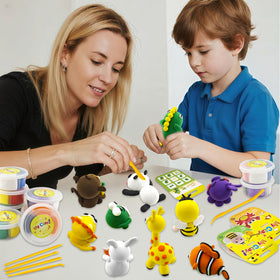 Oun Nana non-toxic clay colors ensure safe, creative sessions.