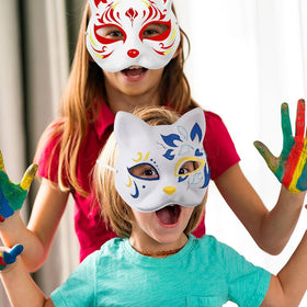 Oungy durable lightweight paper mask, easy to transport and reuse after events.