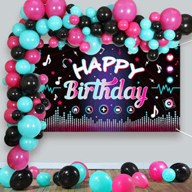 OurWarm balloon chain supports airy, continuous decoration along walls or ceilings.