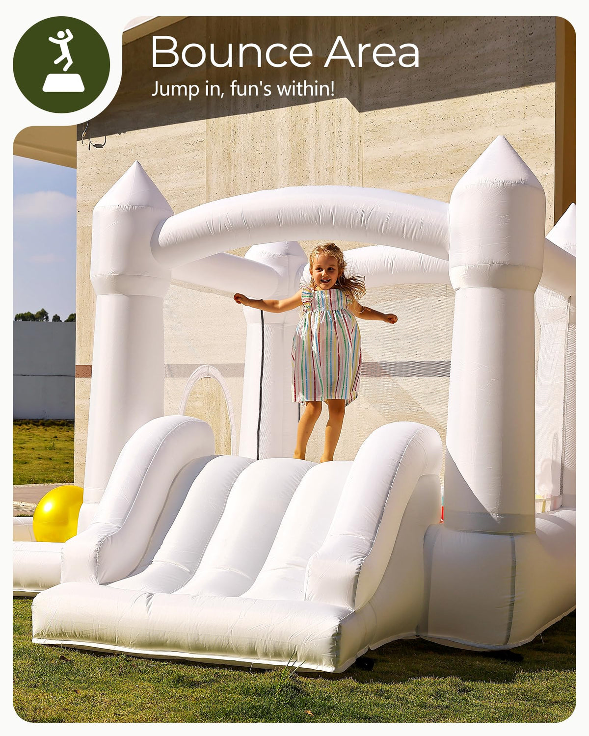 Outfunny ball pit area keeps little ones engaged during playtime.