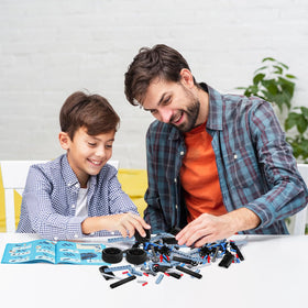 OWNONE 1 hours-building-session depicts patient, imaginative play at home.