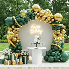 PALITIGO gold metallic balloons catching light to elevate photos.