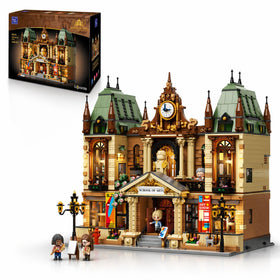 PANTASY Art School exterior facade enhances desk display with European elegance.