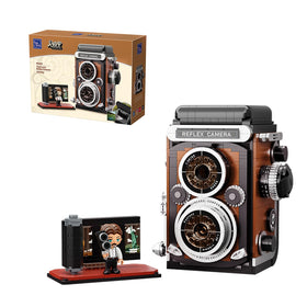 Pantasy Retro Camera Building Set overview with dual lenses and waist-level finder for display.