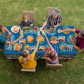 Party Greeting race track decor set creates photo-ready tables and action-filled moments.