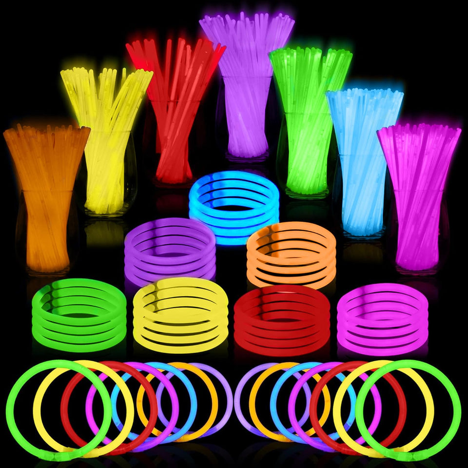 PartySticks glow sticks 800-pack illuminate parties with long-lasting multicolor glow