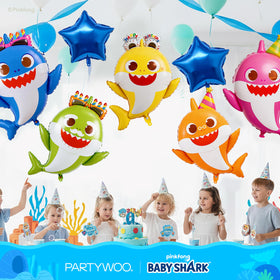 PartyWoo blue round balloons add color and depth to the setup