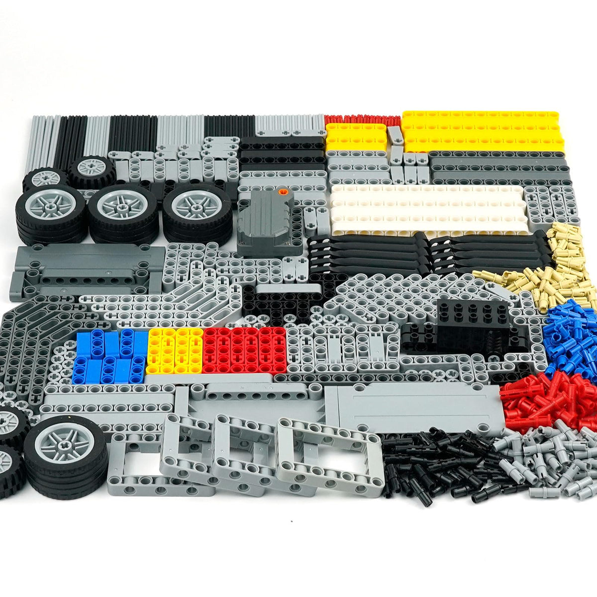 Pasacho educational set supports hands-on STEM learning