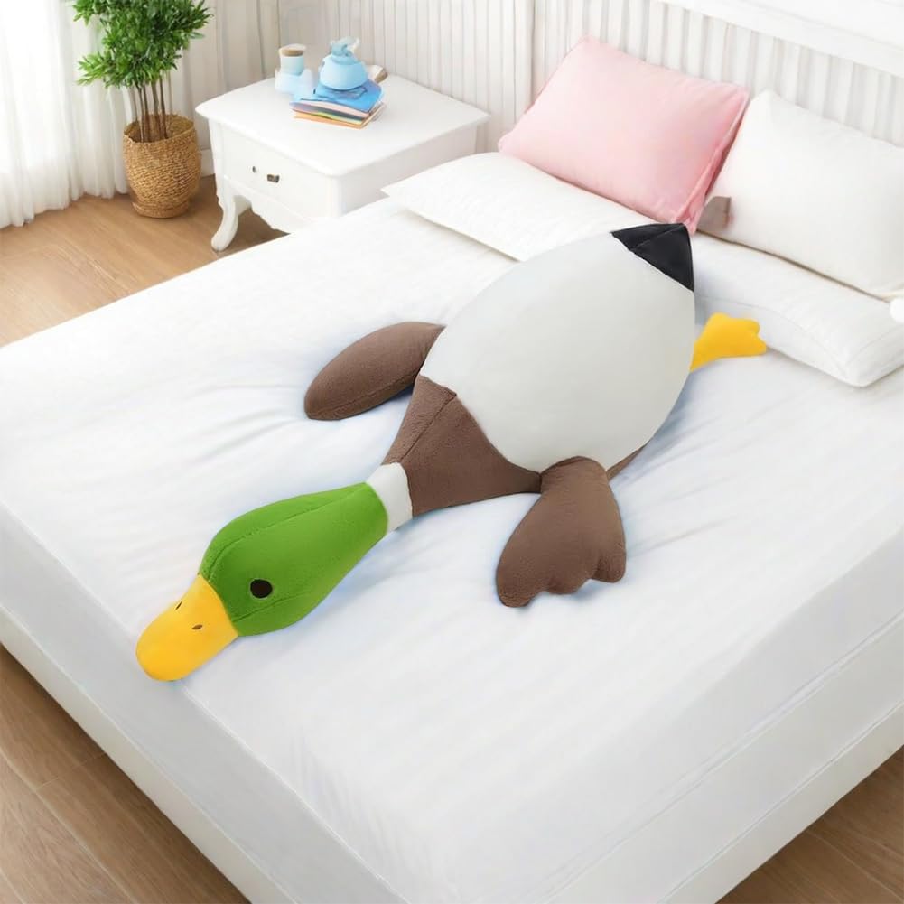 Ideal as a sleep companion for relaxing evenings on the couch.