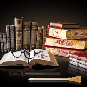 Patscorai Halloween play items inspire creative styling and group activities.