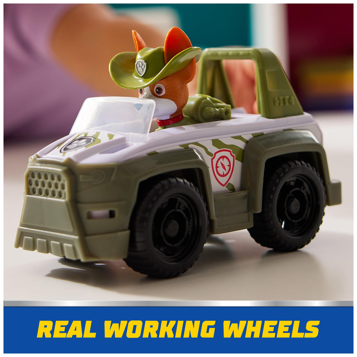 PAW Patrol tracker-authentic-detailing mirrors show look