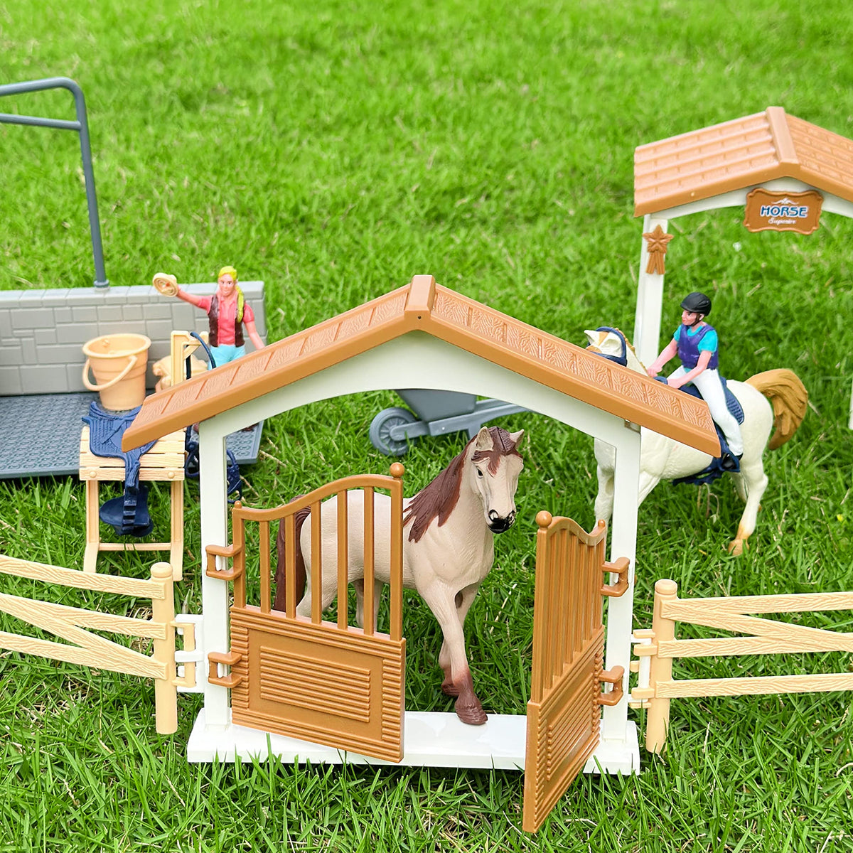 Peagprav durable construction supports everyday play sessions.