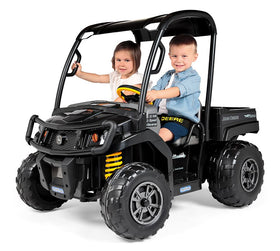 Peg Perego John Deere Gator XUV rear wheels detailed construction for reliability