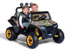Peg Perego 12V kit white plug‑and‑play connection detail.