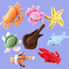 PELATOS shell package house displaying plush set for storage and display during play.