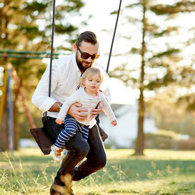 PELLOR weatherproof wood swing withstands sun and rain for years