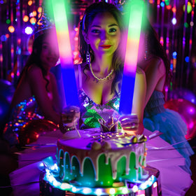 Pelreame glow sticks with replaceable batteries support reuse at events.