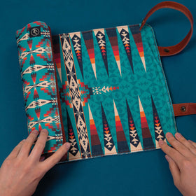 Pendleton backgammon vegan leather snap-on pouch for storing pieces.