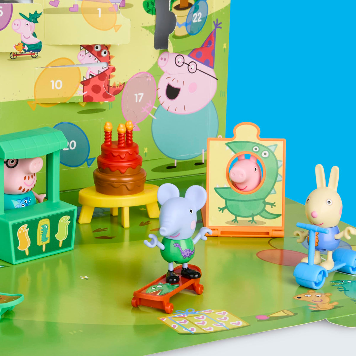 Peppa Pig George's cake and candles for pretend celebrations